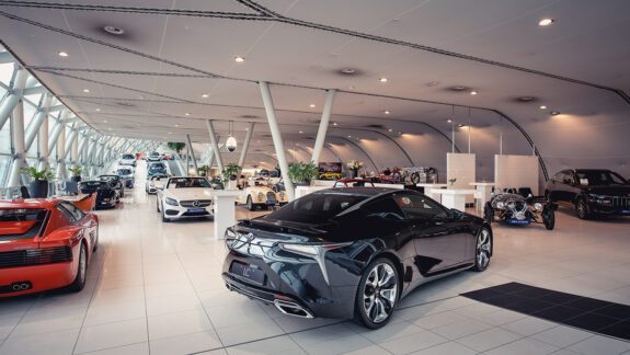 Lexus_Louwman_Exclusive_Merkpagina_Foto2