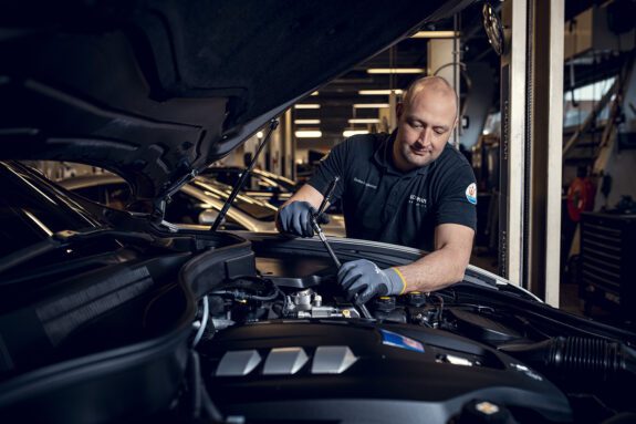 Monteur en Technician Maserati bij Louwman Exclusive