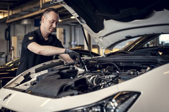 Monteur en Technician Maserati bij Louwman Exclusive