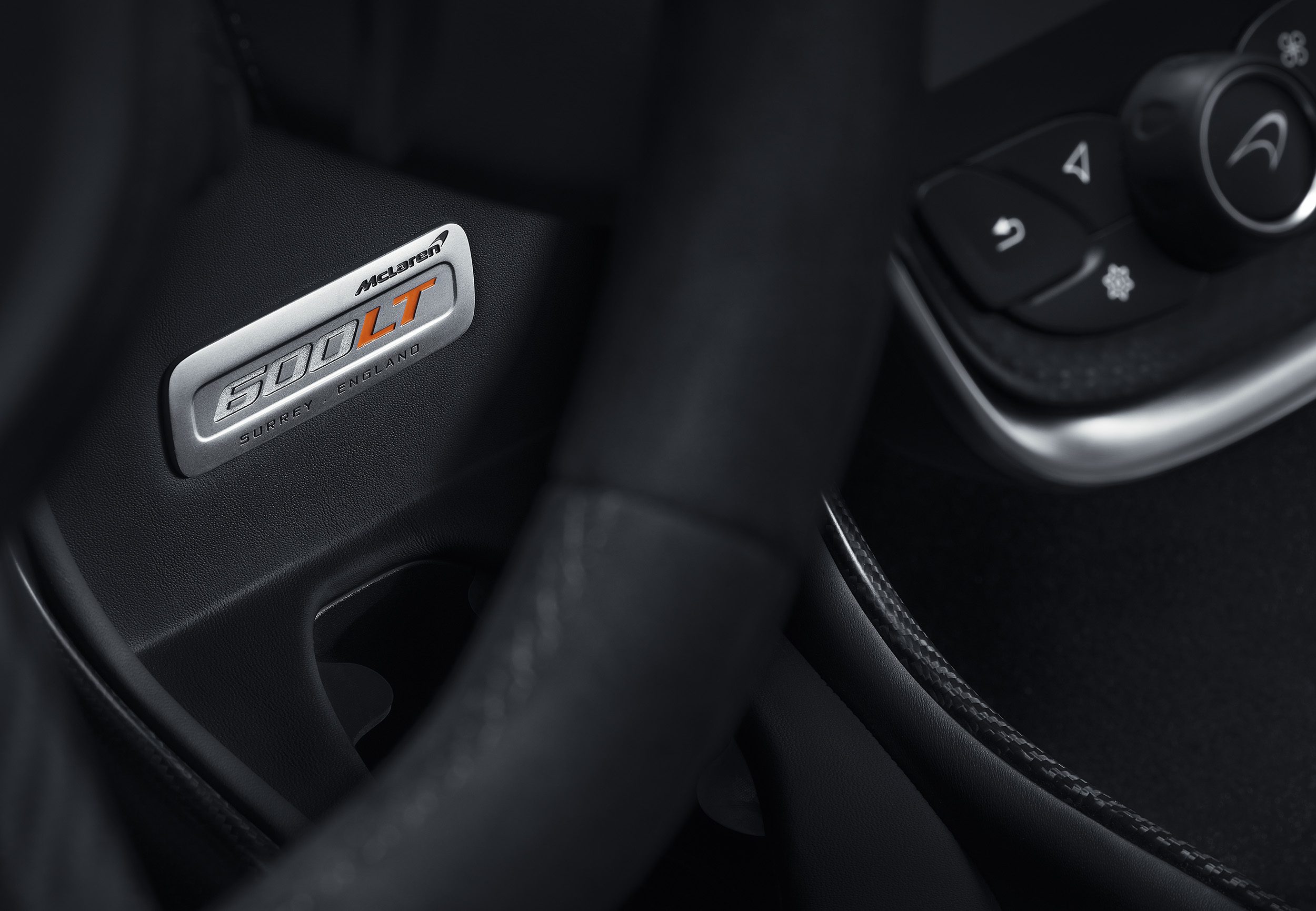 McLaren_600LT_Spider_Louwman_Exclusive_Interior-1