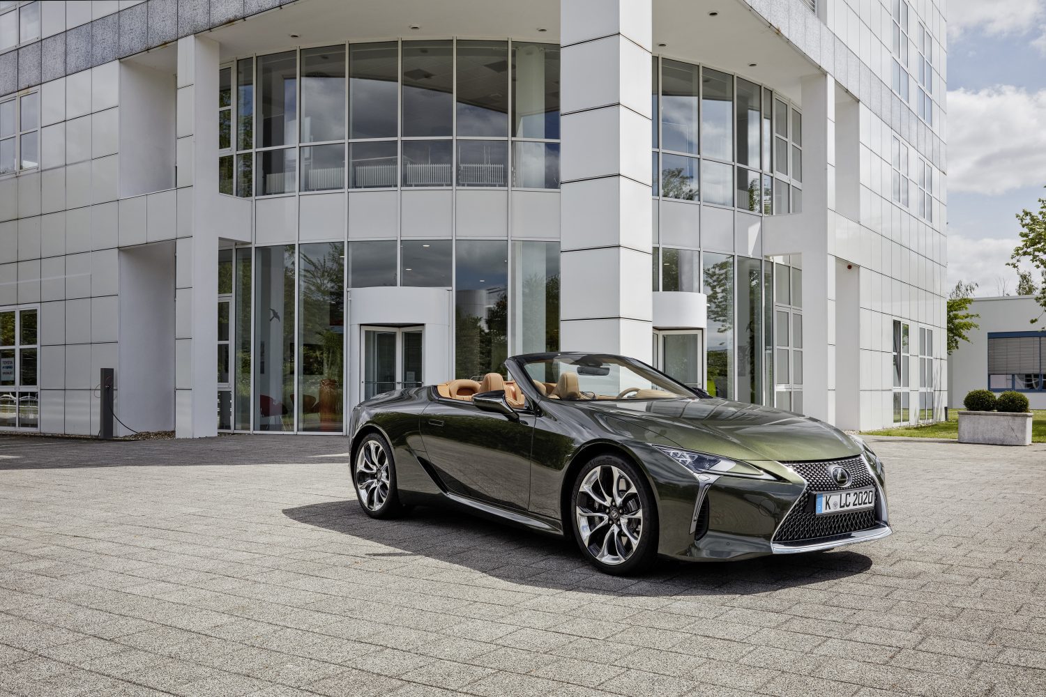 Lexus LC Convertible | Open driving pleasure | Louwman Exclusive