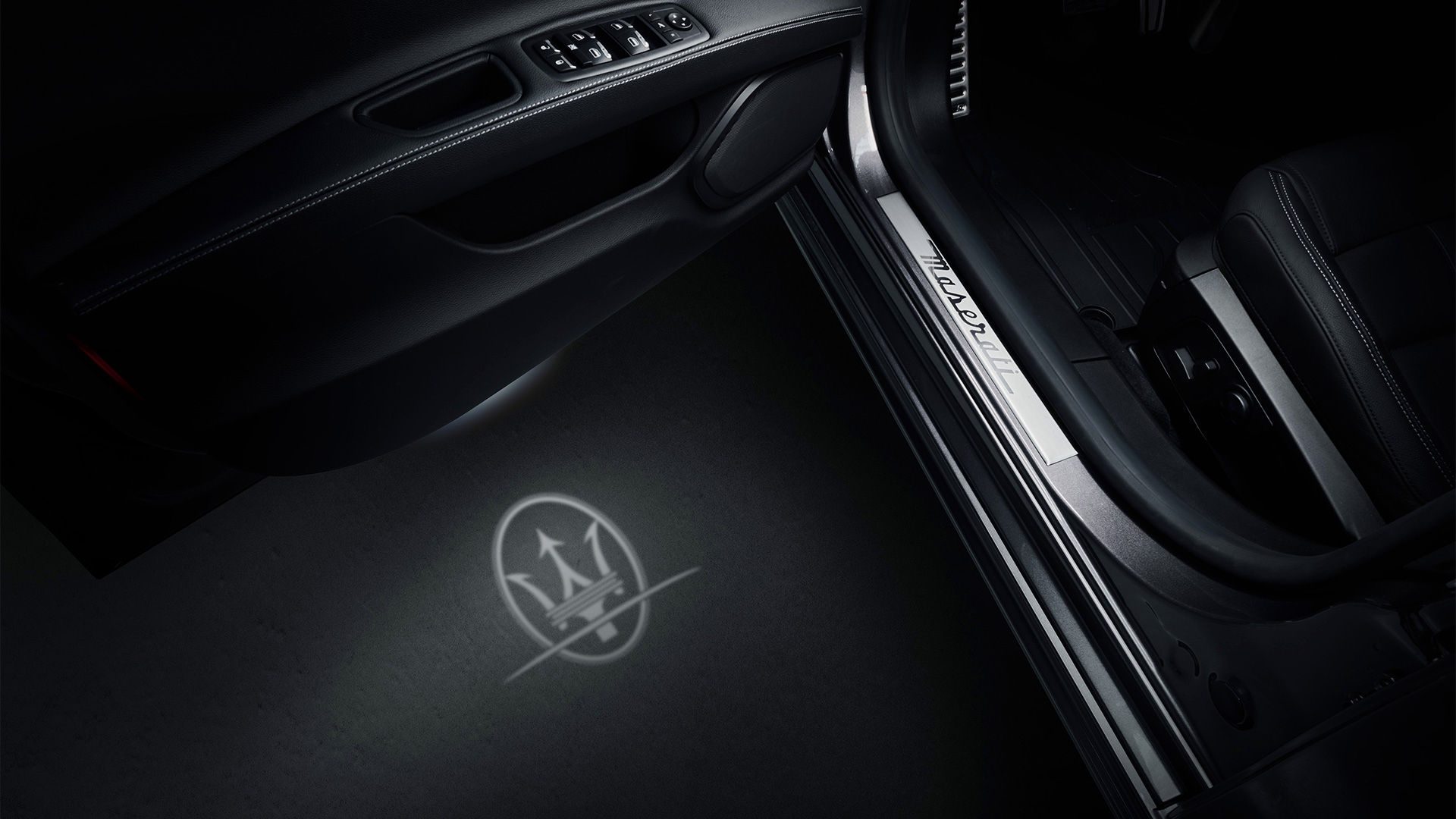 De ultieme personalisatie van jouw Quattroporte! Keuze uit het Maserati- of Tridente-logo om de elegantie en sportiviteit extra te benadrukken.