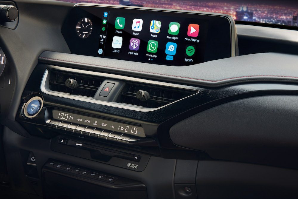 01-Lexus-integreert-Apple-CarPlay-en-Android-Auto