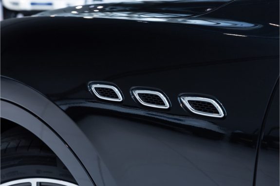 Maserati Levante 3.0 V6 S AWD GranSport | MY21 | Sunroof | MaseratiConnect | – Foto 8