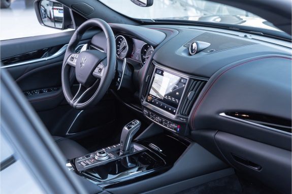 Maserati Levante 3.0 V6 S AWD GranSport | MY21 | Sunroof | MaseratiConnect | – Foto 46