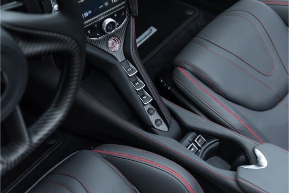 McLaren 720S Spider 4.0 V8 Luxury | CF int. 2 | Leather | Apex Red Accents | – Foto 48