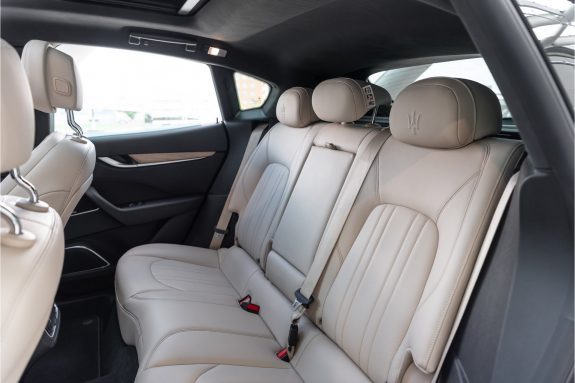Maserati Levante 3.0 V6 D AWD | Louwman Exclusive geleverd | Sunroof | Harman Kardon | 21” Wheels – Foto 25