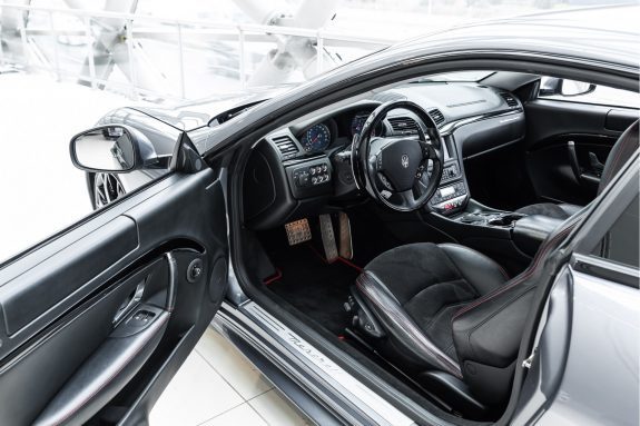 Maserati GranTurismo 4.7 Sport | BOSE | F1 | Grigio Alfieri | Comfort Seats | – Foto 3