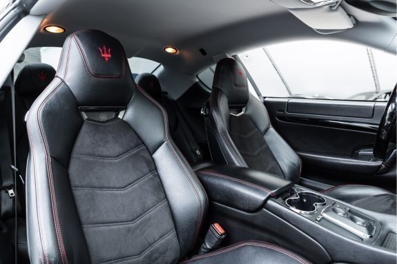 Maserati GranTurismo 4.7 Sport | BOSE | F1 | Grigio Alfieri | Comfort Seats | – Foto 24