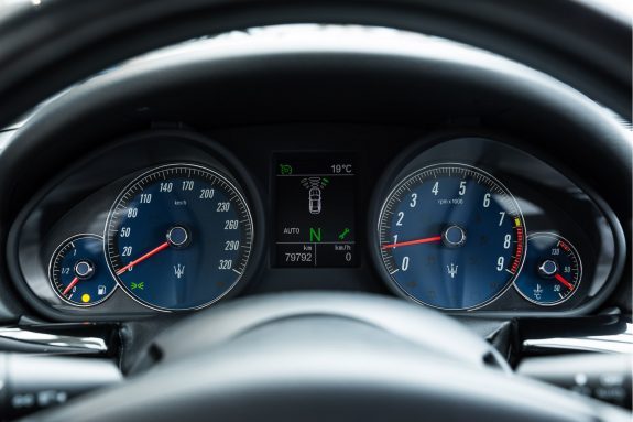 Maserati GranTurismo 4.7 Sport | BOSE | F1 | Grigio Alfieri | Comfort Seats | – Foto 31