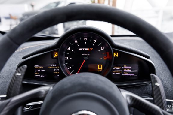McLaren 675LT 3.8 Spider | 1/500 | 1st Owner | McLaren Orange Details | – Foto 41