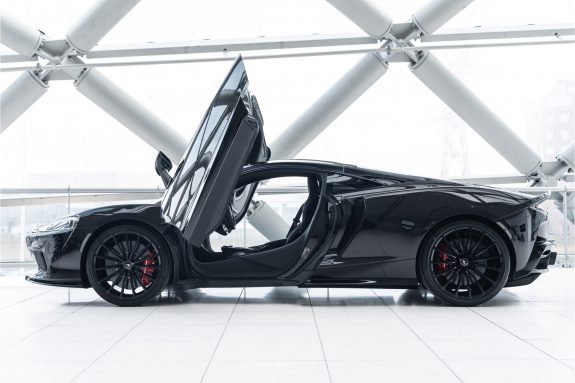 McLaren GT 4.0 V8 | Full Black | Ceramic Brakes | Electrochromic Roof | – Foto 7
