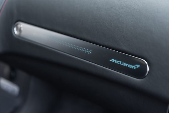 McLaren GT 4.0 V8 | Full Black | Ceramic Brakes | Electrochromic Roof | – Foto 20
