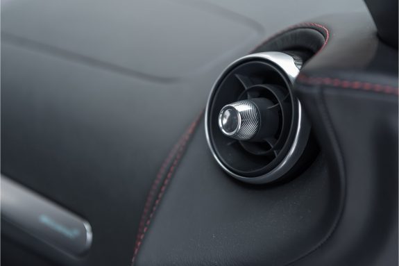 McLaren GT 4.0 V8 | Full Black | Ceramic Brakes | Electrochromic Roof | – Foto 21