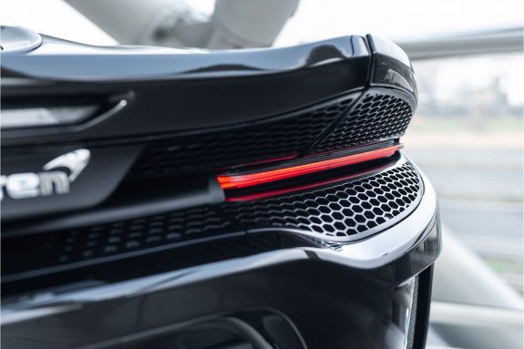 McLaren GT 4.0 V8 | Full Black | Ceramic Brakes | Electrochromic Roof | – Foto 40
