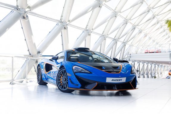 McLaren 620R 3.8 V8 | 1/225 #60 | R-Pack | Roofscoop | Motorsport Suspension | – Foto