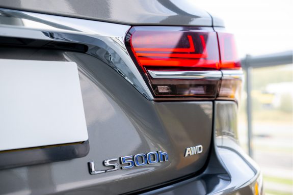 Lexus LS 500h AWD President Line | Ottoman rear seats | Panoramic view | Sunroof | – Foto 39