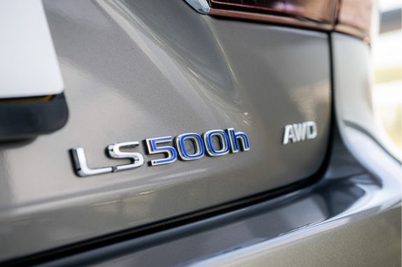 Lexus LS 500h AWD President Line | Ottoman rear seats | Panoramic view | Sunroof | – Foto 41