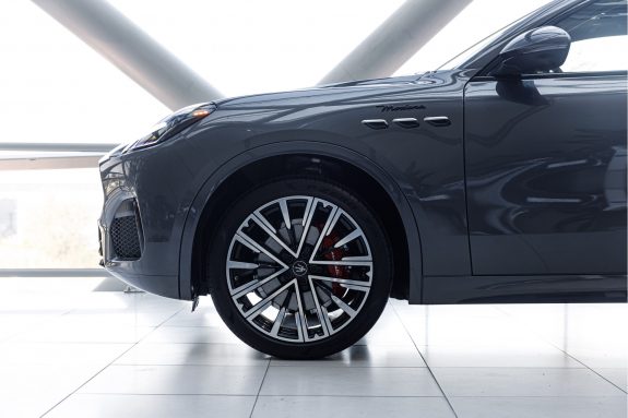 Maserati Grecale 2.0 MHEV Modena | Air Suspension | Driver Assistance Pack Plus | Sunroof | – Foto 8