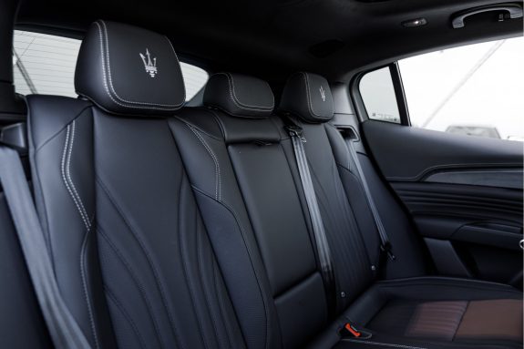 Maserati Grecale 2.0 MHEV Modena | Air Suspension | Driver Assistance Pack Plus | Sunroof | – Foto 12