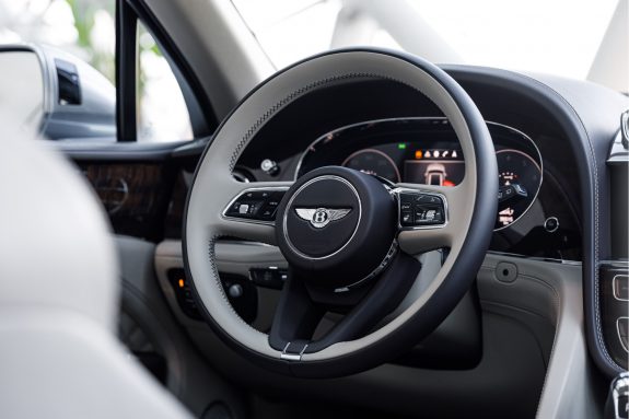 Bentley Bentayga 4.0 V8 | First Edition | Mulliner Driving Spec | PANO | 11-2020 – Foto 9