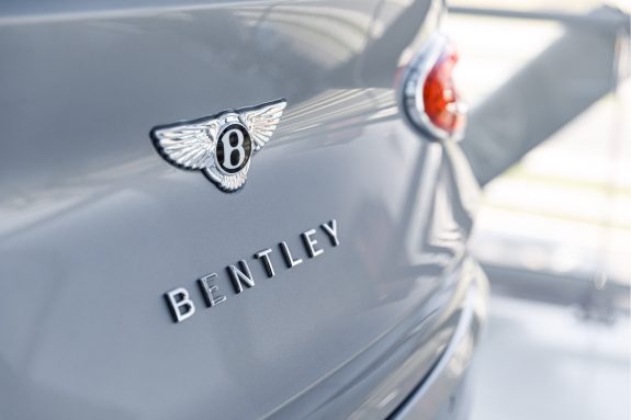 Bentley Bentayga 4.0 V8 | First Edition | Mulliner Driving Spec | PANO | 11-2020 – Foto 30