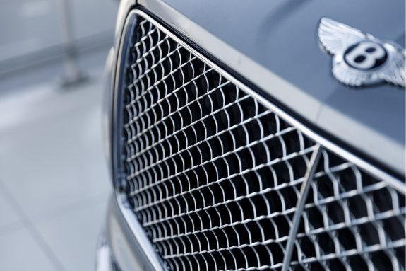 Bentley Bentayga 4.0 V8 | First Edition | Mulliner Driving Spec | PANO | 11-2020 – Foto 39