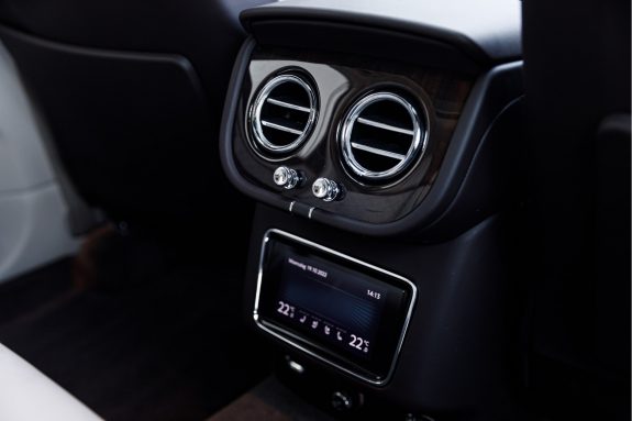 Bentley Bentayga 4.0 V8 | First Edition | Mulliner Driving Spec | PANO | 11-2020 – Foto 42