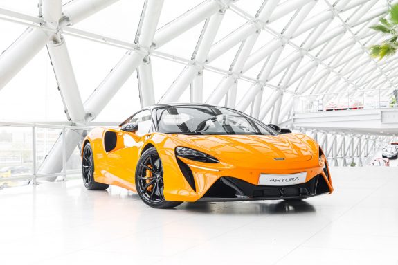 McLaren Artura 3.0 V6 Plug-in | Performance | 680pk | MSO Black Pack | – Foto