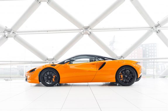 McLaren Artura 3.0 V6 Plug-in | Performance | 680pk | MSO Black Pack | – Foto 7