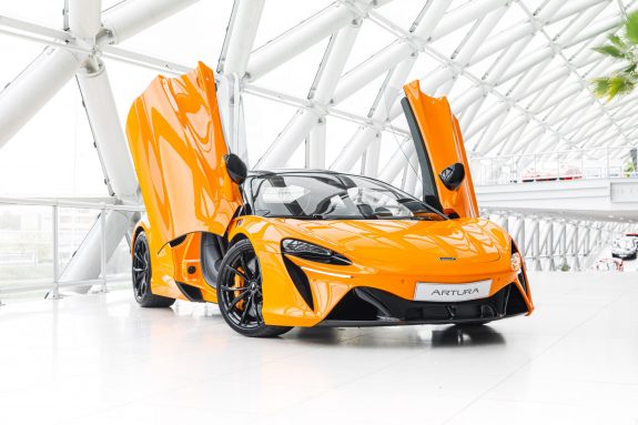 McLaren Artura 3.0 V6 Plug-in | Performance | 680pk | MSO Black Pack | – Foto 9