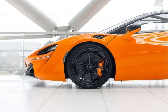 McLaren Artura 3.0 V6 Plug-in | Performance | 680pk | MSO Black Pack | – Foto 45