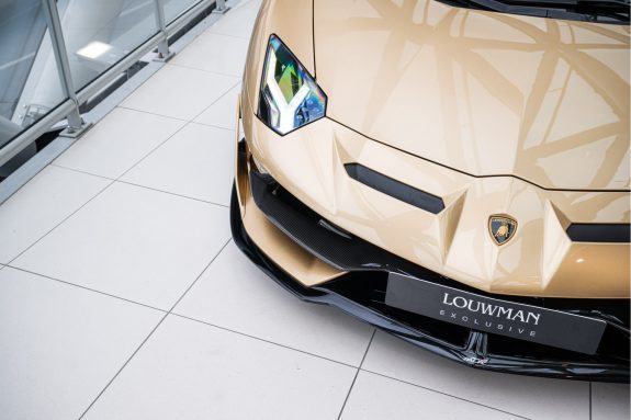 Lamborghini Aventador 6.5 V12 SVJ Roadster | Carbon Roof | Oro Elios | 1/800 | – Foto 15