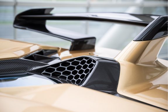 Lamborghini Aventador 6.5 V12 SVJ Roadster | Carbon Roof | Oro Elios | 1/800 | – Foto 21
