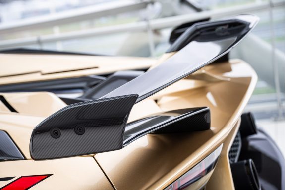 Lamborghini Aventador 6.5 V12 SVJ Roadster | Carbon Roof | Oro Elios | 1/800 | – Foto 22