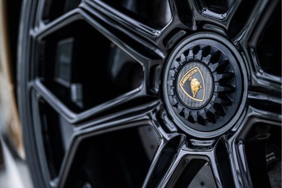 Lamborghini Aventador 6.5 V12 SVJ Roadster | Carbon Roof | Oro Elios | 1/800 | – Foto 38