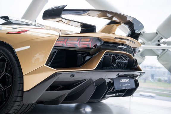 Lamborghini Aventador 6.5 V12 SVJ Roadster | Carbon Roof | Oro Elios | 1/800 | – Foto 42