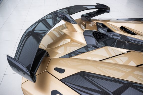 Lamborghini Aventador 6.5 V12 SVJ Roadster | Carbon Roof | Oro Elios | 1/800 | – Foto 56