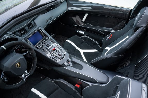 Lamborghini Aventador SVJ Roadster | Carbon Roof | Official Service Partner Lamborghini | 1/800 | – Foto 64