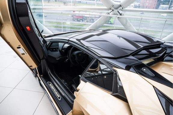 Lamborghini Aventador SVJ Roadster | Carbon Roof | Official Service Partner Lamborghini | 1/800 | – Foto 69