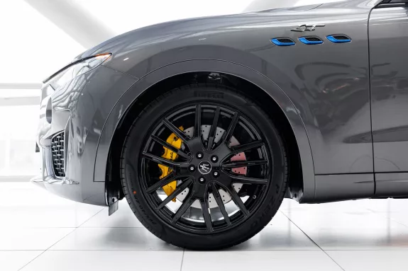 Maserati Levante Hybrid GT | Fuoriserie interior | Nerissimo Pack | Bowers & Wilkins | Sunroof | – Foto 7