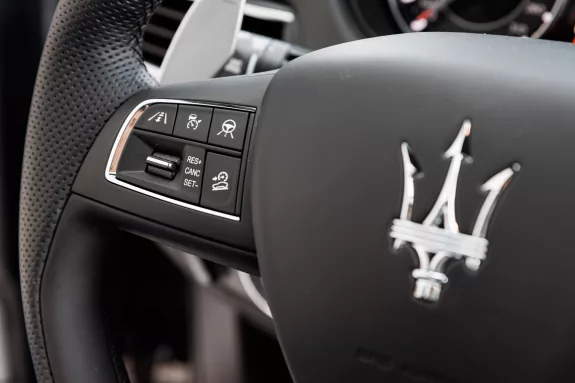 Maserati Levante Hybrid GT | Fuoriserie interior | Nerissimo Pack | Bowers & Wilkins | Sunroof | – Foto 18