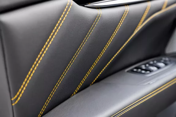 Maserati Levante Hybrid GT | Fuoriserie interior | Nerissimo Pack | Bowers & Wilkins | Sunroof | – Foto 21