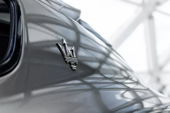 Maserati Levante Hybrid GT | Fuoriserie interior | Nerissimo Pack | Bowers & Wilkins | Sunroof | – Foto 26