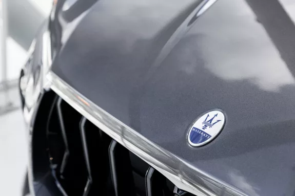 Maserati Levante Hybrid GT | Fuoriserie interior | Nerissimo Pack | Bowers & Wilkins | Sunroof | – Foto 34