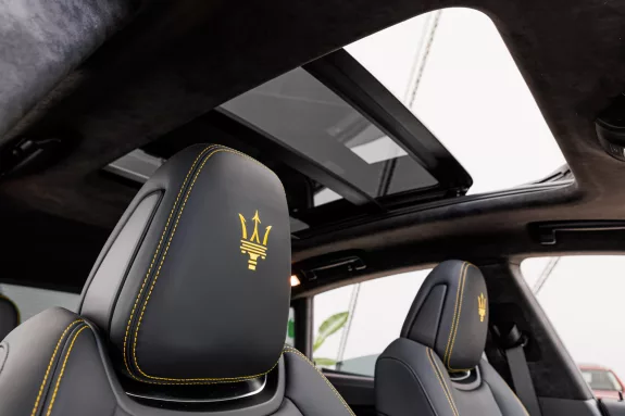 Maserati Levante Hybrid GT | Fuoriserie interior | Nerissimo Pack | Bowers & Wilkins | Sunroof | – Foto 35