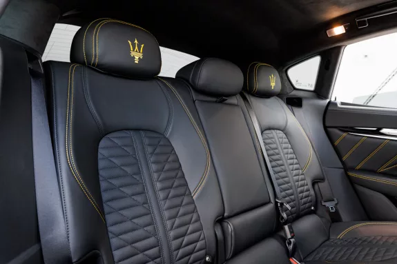 Maserati Levante Hybrid GT | Fuoriserie interior | Nerissimo Pack | Bowers & Wilkins | Sunroof | – Foto 37