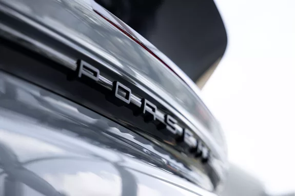 Porsche 718 GT4 RS | Weissach | Lift | Magnesium Wheels & original set | Additional alcantara parts | – Foto 54