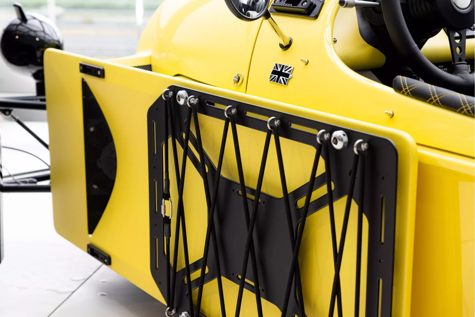 Super 3 Luggage racks Graphite inner body Heater