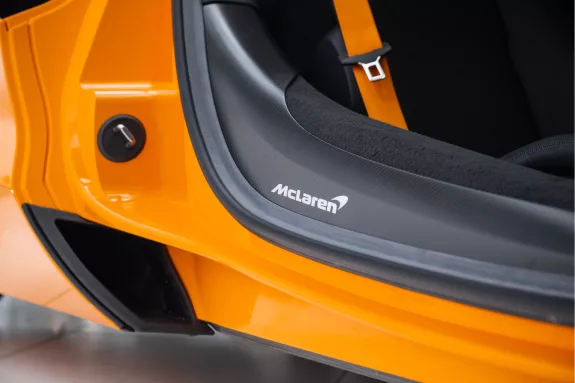 McLaren Artura 3.0 V6 Plug-in | 680pk | CF Wing | Louvres | CF Interior | – Foto 25